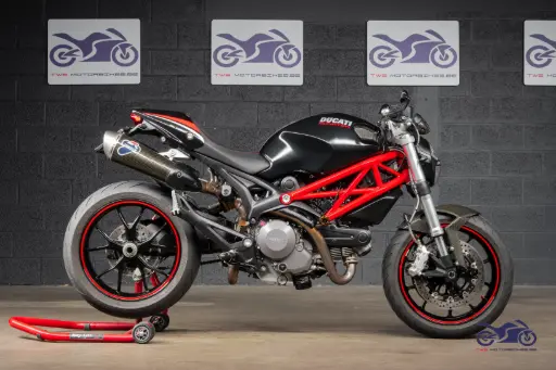 DUCATI MONSTER 796